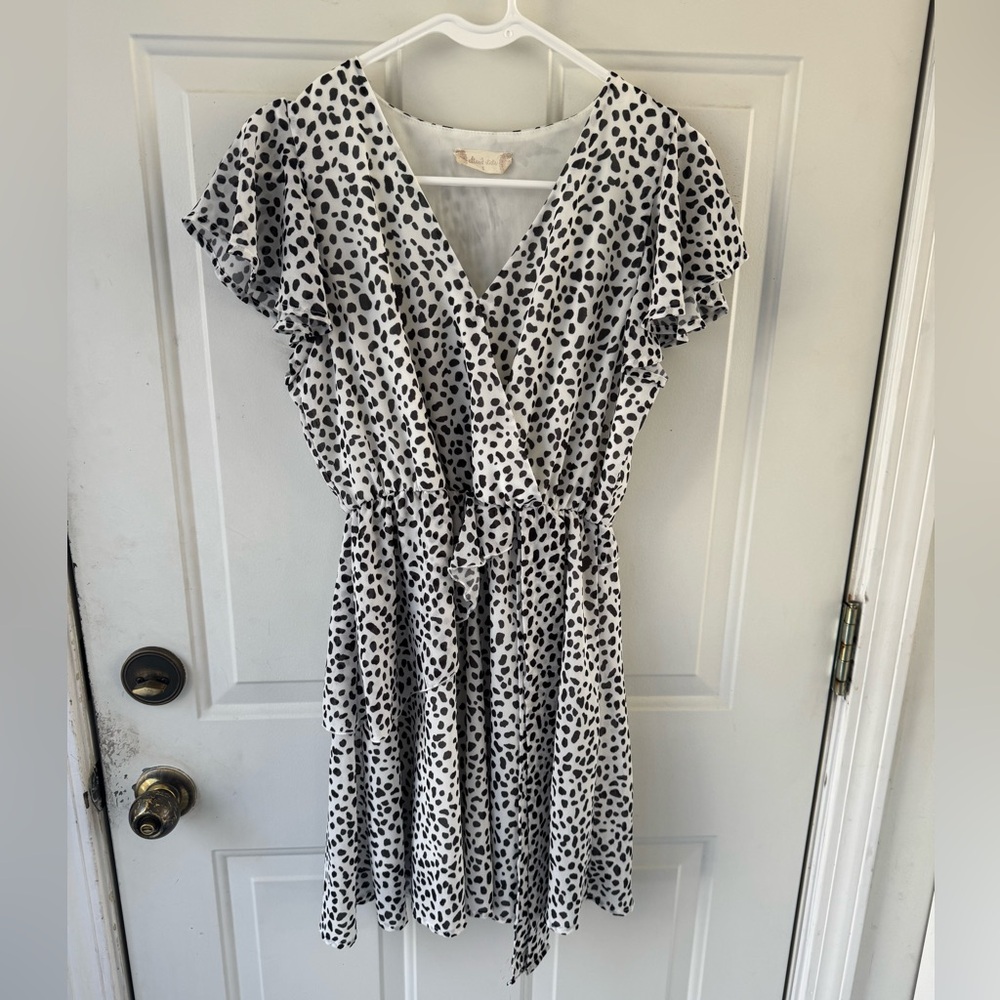 Altar’d State women’s black and white dotted midi dress